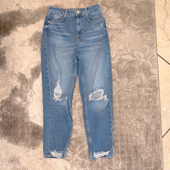 NWOT Zara distressed mom jean - Picture 2 of 4